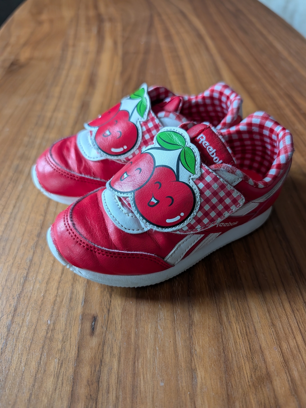 Reebok Kids Cherry Gingham Sneakers Size 9